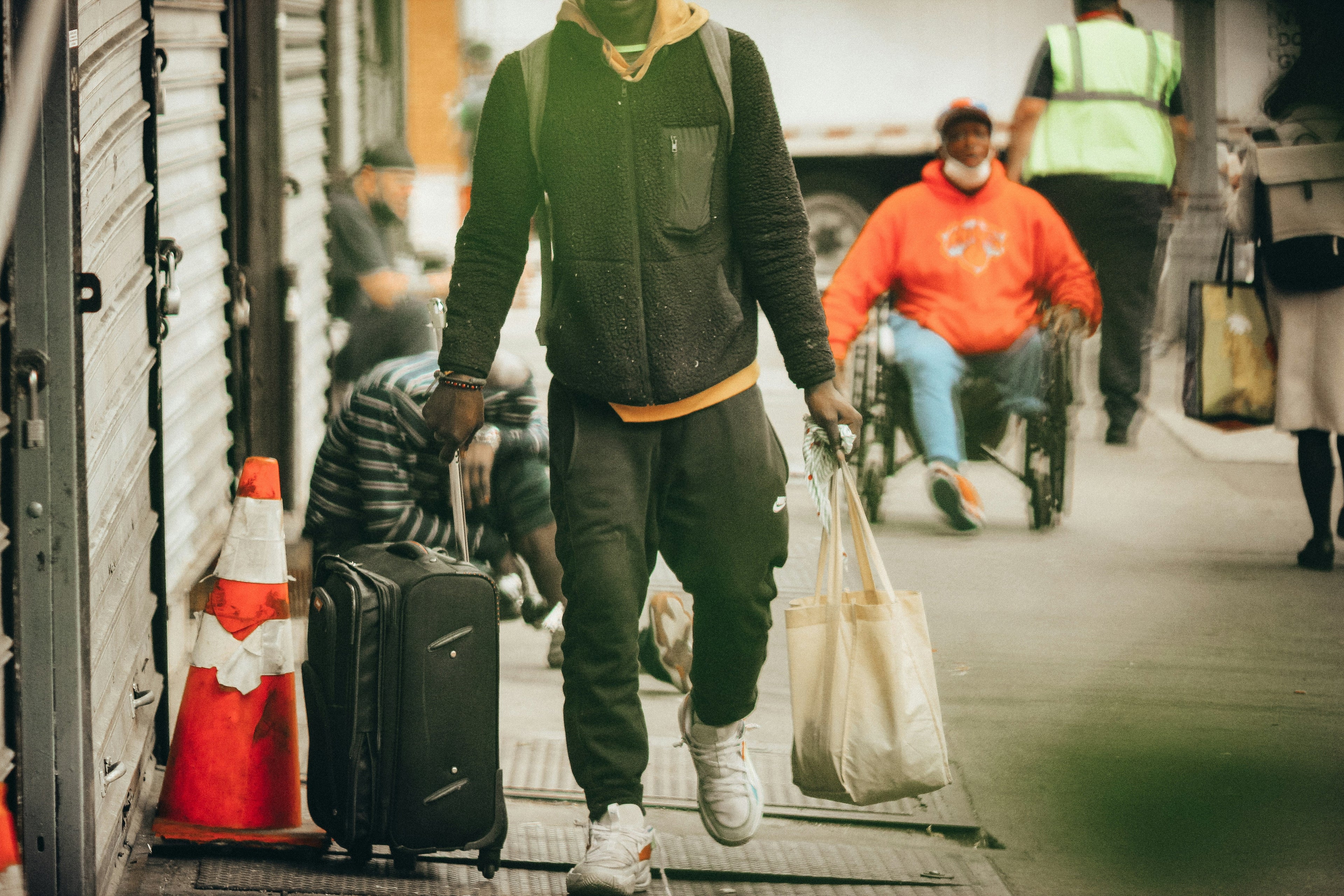 Travel Essentials That Make Airports Less Stressful
